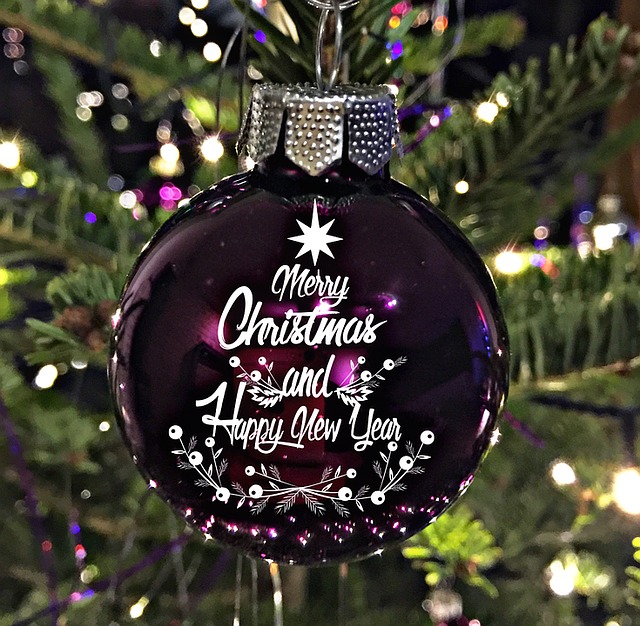Free christmas balls christmas christmas tree decorations illustration