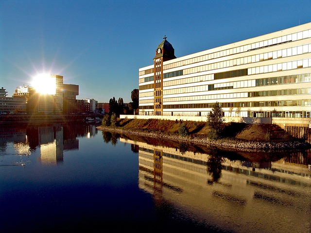 Plange Mølle, Arkitektur, Kontor, Vindue