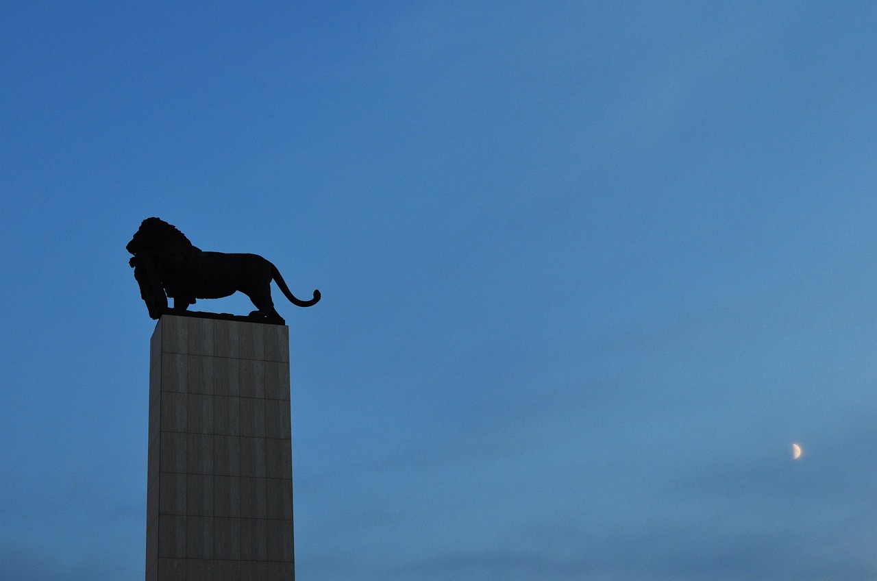 Bratislava Slovakia Sculpture Foto Gratis En Pixabay Pixabay