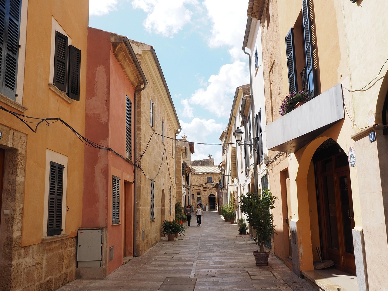 Alley - free online jigsaw puzzle photo