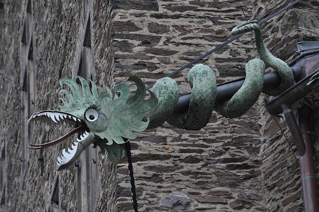 Wasserspeier, Burg, Drachenkopf