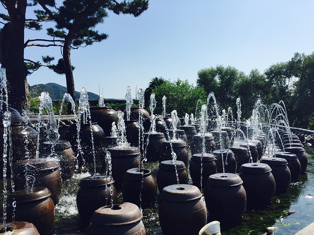Korea, Halb Gewonnen, Brunnen, Glas
