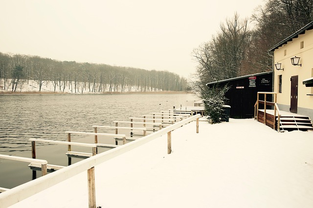Free Winter Lake photo and picture