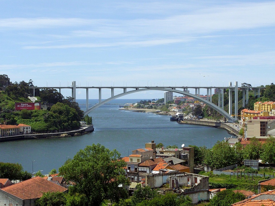 Escape the City: Unforgettable Day Trips to Enhance Your Porto Experience