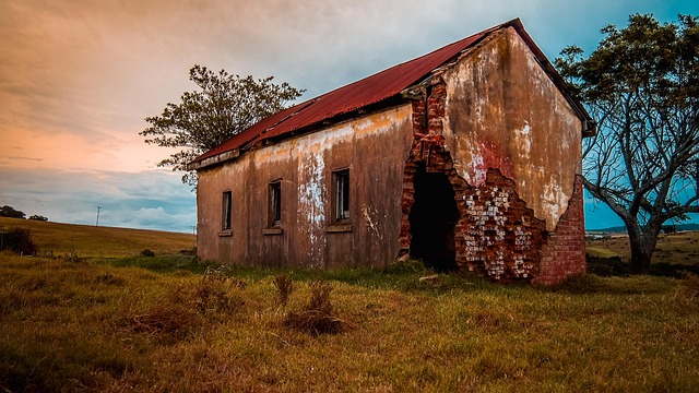 Free Old Farmhouse photo and picture