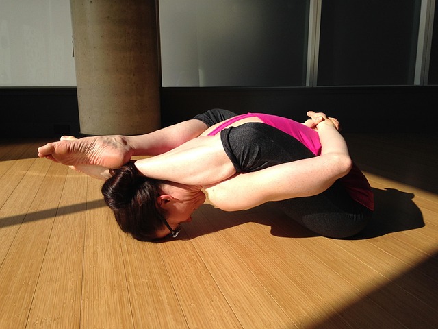 Free Yoga Girl photo and picture