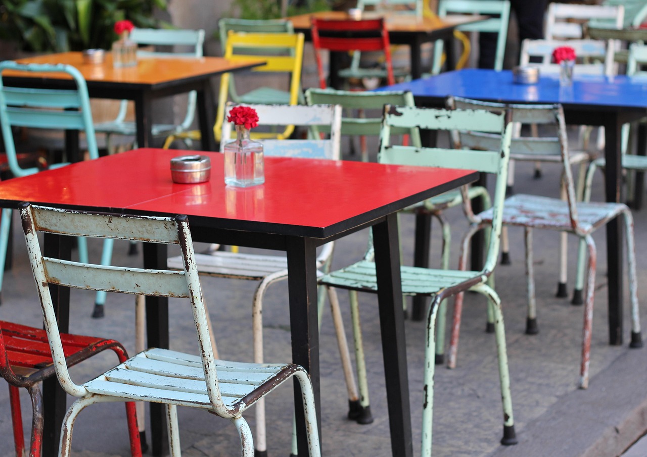 Table - free online jigsaw puzzle photo