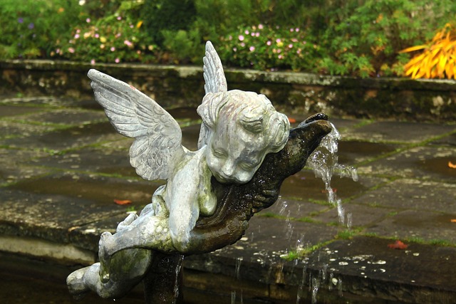Free Ightham Fountain photo and picture