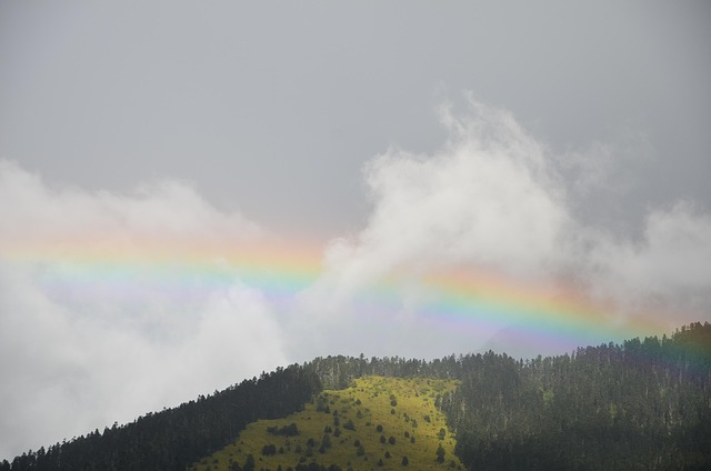Regenbogen, Berg, Bewölkter Tag