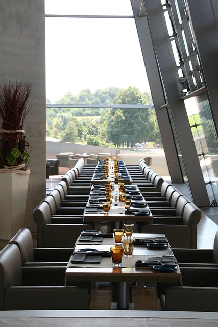 Restaurant, Bmw Verden, Symetrie