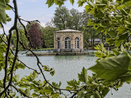 Parc Fontainebleau, Lacul, Belvedere