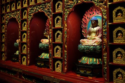 De Hundrede Buddhaer, Tandens Tempel