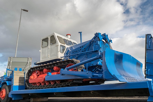 Free Transport Caterpillar photo and picture
