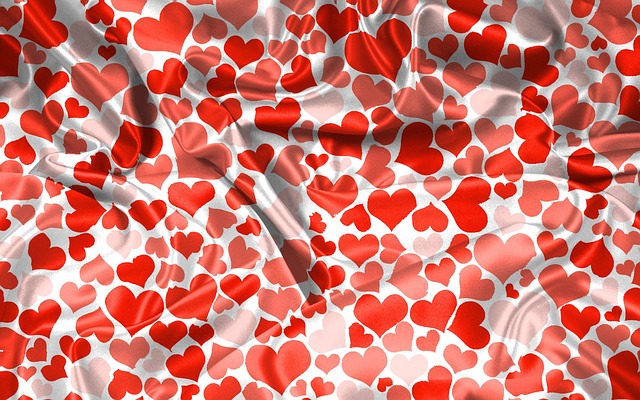 Free cloth hearts love illustration