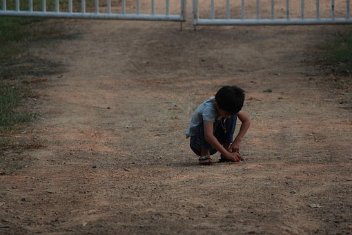 Free Child Alone photo and picture