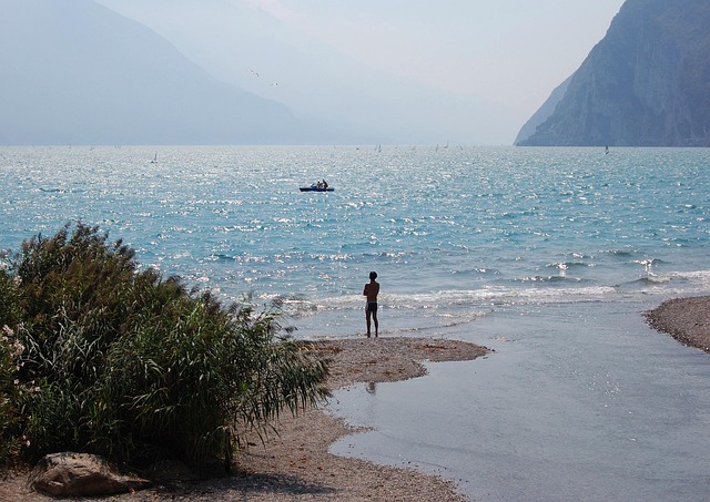 Free Garda Lake photo and picture
