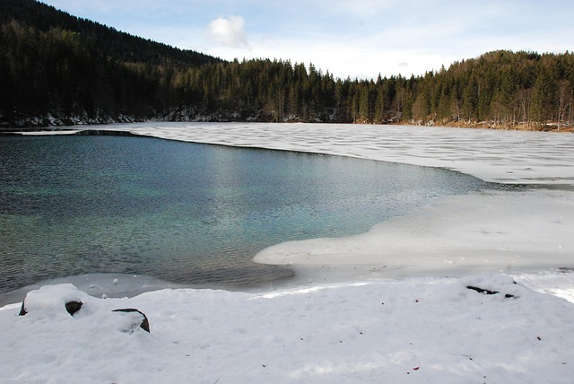 Free Italy Lake photo and picture