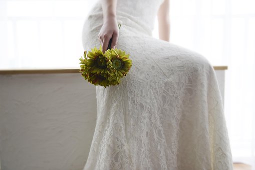 Free Wedding Dress Flower Background photo and picture