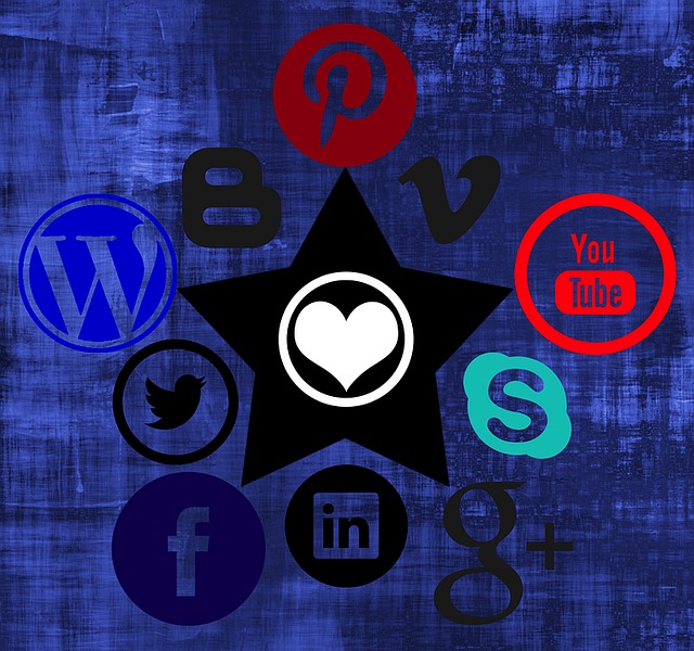 Free social media icons illustration
