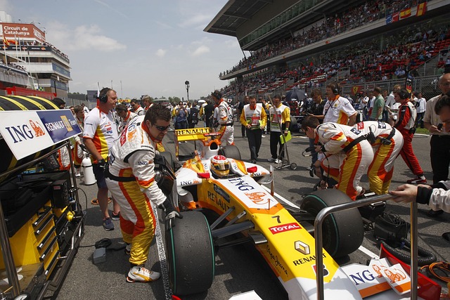 Free Renault Sport photo and picture