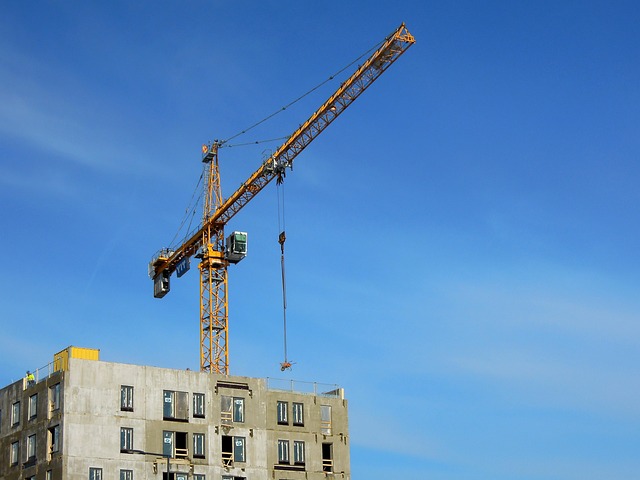 Free Crane Building photo and picture