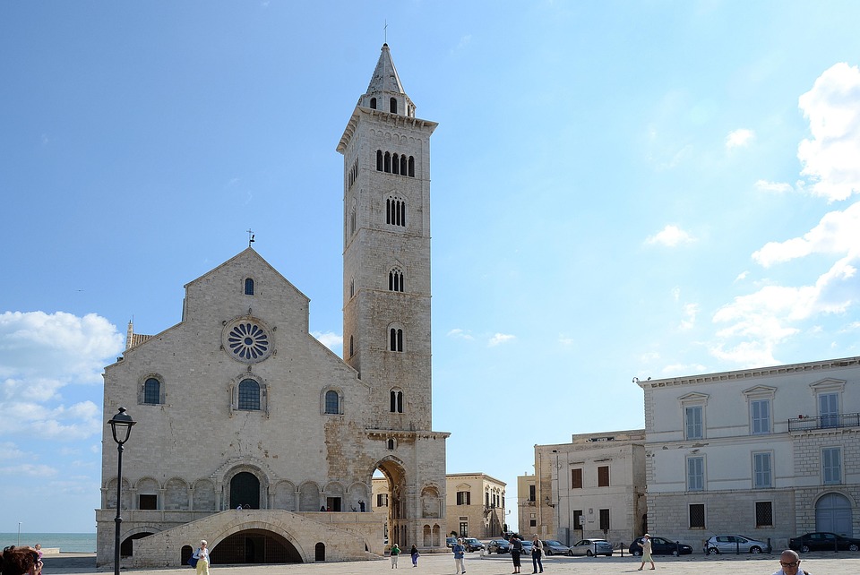 Italien, die Kathedrale San Nicola Pellegrino (Sankt Nikolaus der Pilger) in Trani © Jacques Savoye www.pixabay.com