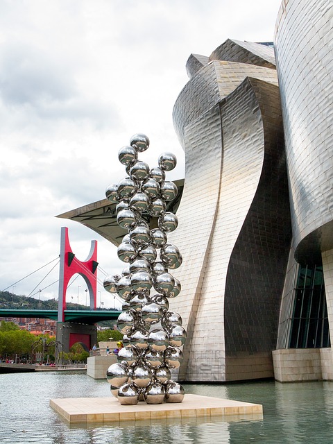 Free Bilbao Guggenheim photo and picture