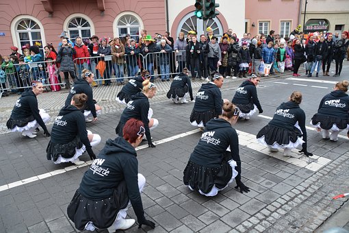 Carnaval, Funkenmariechen