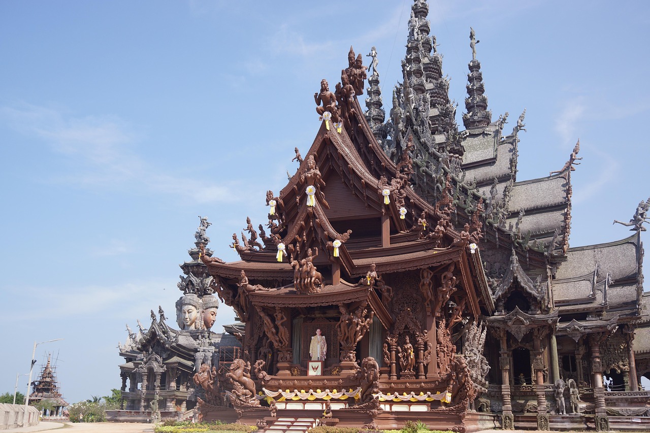 ปราสาทสัจธรรมค่าเข้า ปราสาทสัจธรรมค่าเข้า