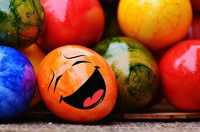 Free easter easter eggs smiley illustration