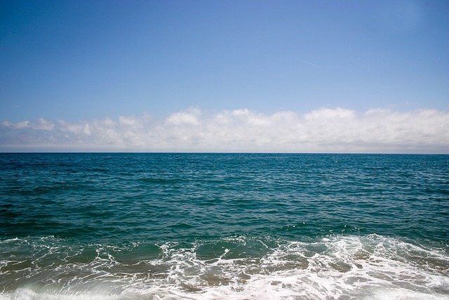 Free Sea Water photo and picture