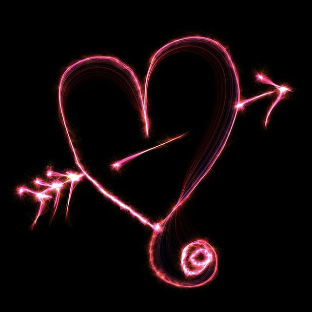 Free black love heart illustration