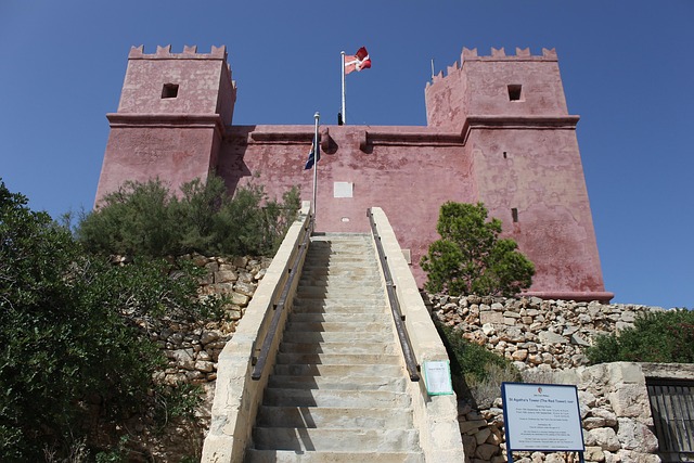 Slot, Rød, Malta, Arkitektur