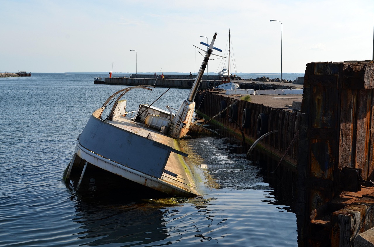 Capsize Go Under Ship - Free photo on Pixabay - Pixabay