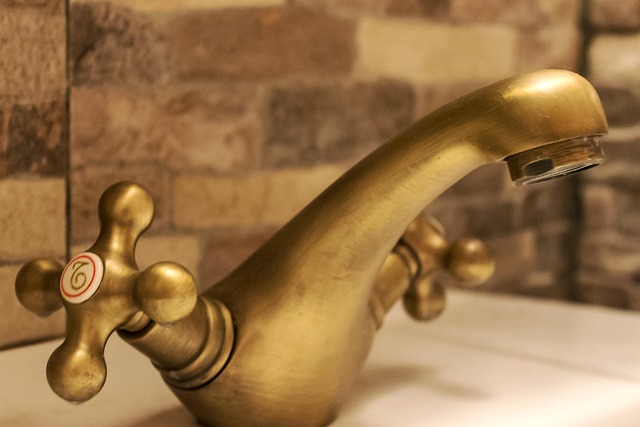 Free Water Tap Bath photo and picture