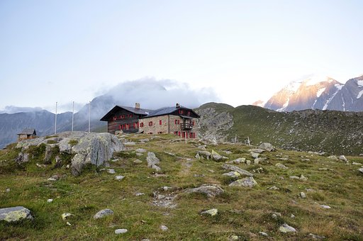 Alpes, Dolomitas, Refugio De Montaña