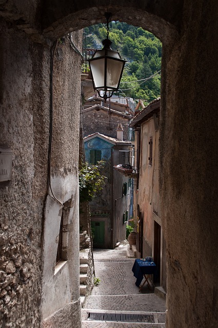 Free Landscape Alley photo and picture