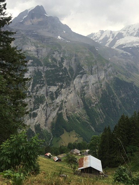 Free Lauterbrunnen Switzerland photo and picture