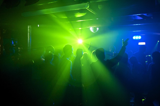 Party, Menschen, Musik, Licht, Bewegung