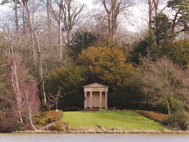 Free Temple Nature photo and picture