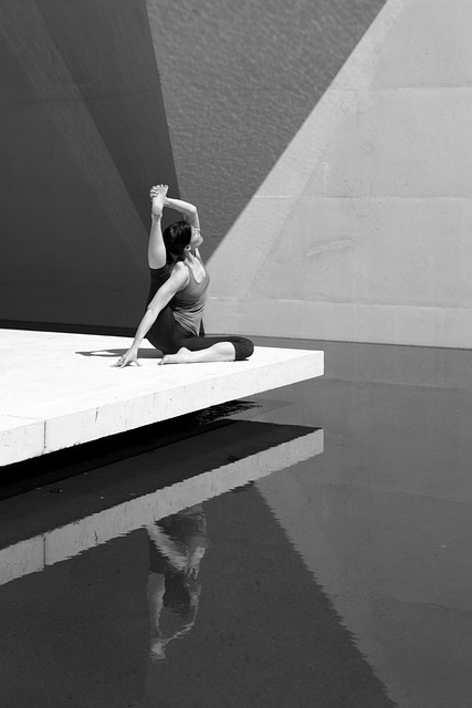 Free Yoga Girl photo and picture