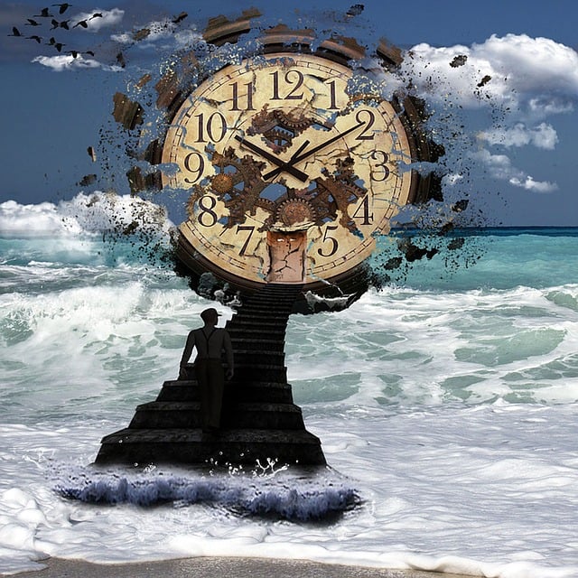 Free sea clock waves illustration
