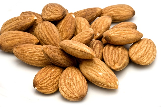 Free Almonds Dried Almonds photo and picture