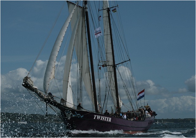 Free Twist Sail Boat photo and picture