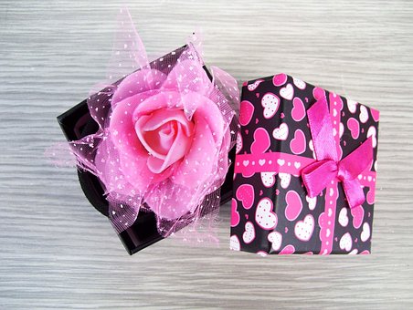 Free Box Rose photo and picture