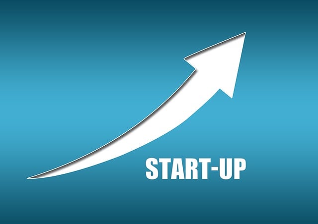 Free start-up career arrow illustration