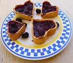 blackberry tarts, heart shaped, blackberry