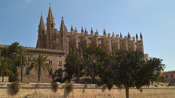 Free Cathedral Building photo and picture