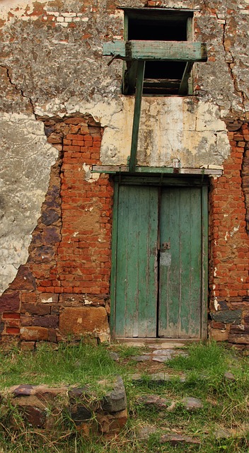 Free Old Buildings Door photo and picture