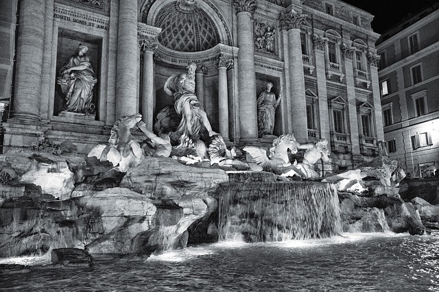 Free Fountain Trevi photo and picture
